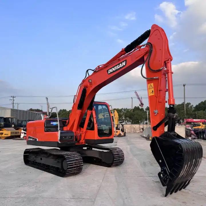 Crawler excavator High Quality Doosan Dx300LC Dx140LC Dx60-9c Dx60 Dx225 LC Excavator Dx225 Dx300 Doosan Excavator in Stock for Sale High Quality Doosan Dx300LC Dx140LC Dx60-9c Dx60 Dx225 LC Excavator Dx225 Dx300 Doosan Excavator in Stock for Sale- Photo 2