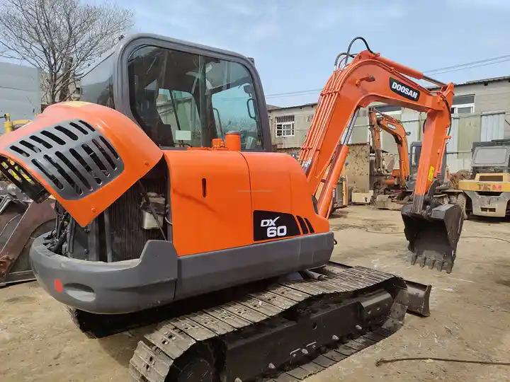 Crawler excavator Doosan DX60 Mini Wheel Excavator for Sale Provided Korea Good Construction Original Korea Doosan Engine 6 T,6 Ton in stock Doosan DX60 Mini Wheel Excavator for Sale Provided Korea Good Construction Original Korea Doosan Engine 6 T,6 Ton in stock- Photo 3