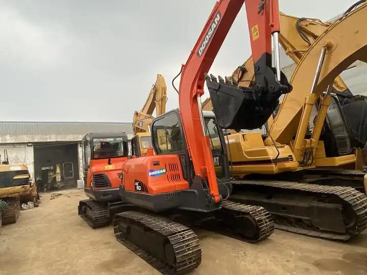 Crawler excavator High Quality Secondhand Small Excavator Doosan Dx60 Dx75 Korea Origin Mini Excavator Machine Good Price For Guyana High Quality Secondhand Small Excavator Doosan Dx60 Dx75 Korea Origin Mini Excavator Machine Good Price For Guyana- Photo 3