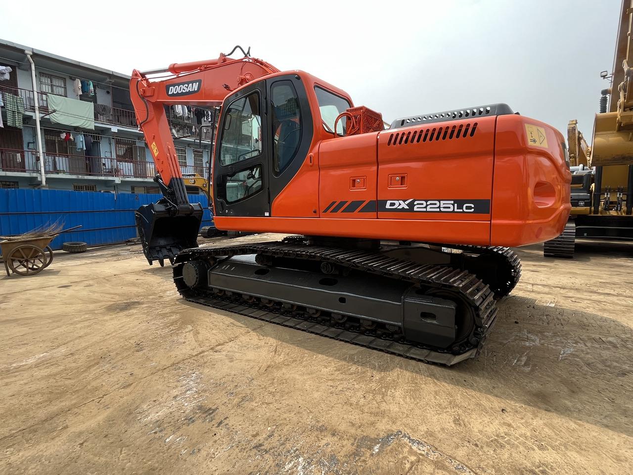 Crawler excavator dx225 with good running condition dx225 with good running condition- Photo 5