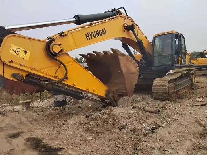 Excavator Used 38ton Heavy Duty Digger Machine Hyundai R385LC-9t R520 220LC-9s Grab Crawler Hydraulic Excavator Used 38ton Heavy Duty Digger Machine Hyundai R385LC-9t R520 220LC-9s Grab Crawler Hydraulic Excavator- Photo 5