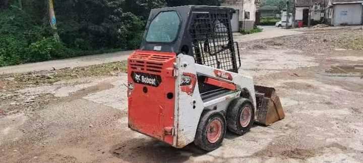 Skid steer loader Used Powerful Performance Bobcat S70 mini Skid Steer Loader With Shovel Bucket ON SALE Used Powerful Performance Bobcat S70 mini Skid Steer Loader With Shovel Bucket ON SALE- Photo 2