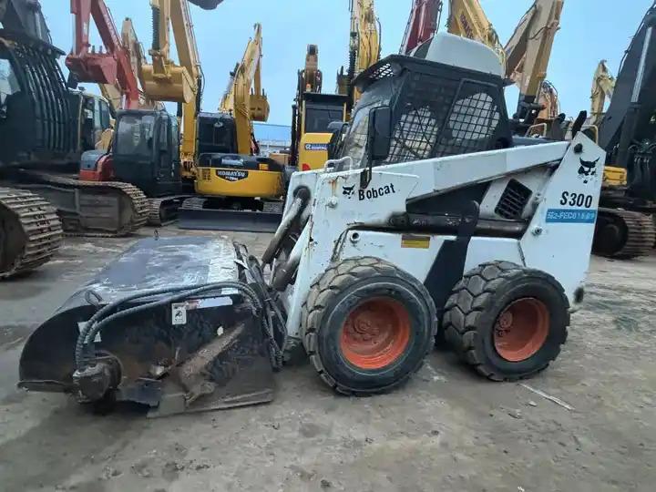 Skid steer loader High Quality Mini Construction Machine Used Bobcat Skid Steer Loader S300 in stock For Sale Bobcat Loader With Low Price High Quality Mini Construction Machine Used Bobcat Skid Steer Loader S300 in stock For Sale Bobcat Loader With Low Price- Photo 4