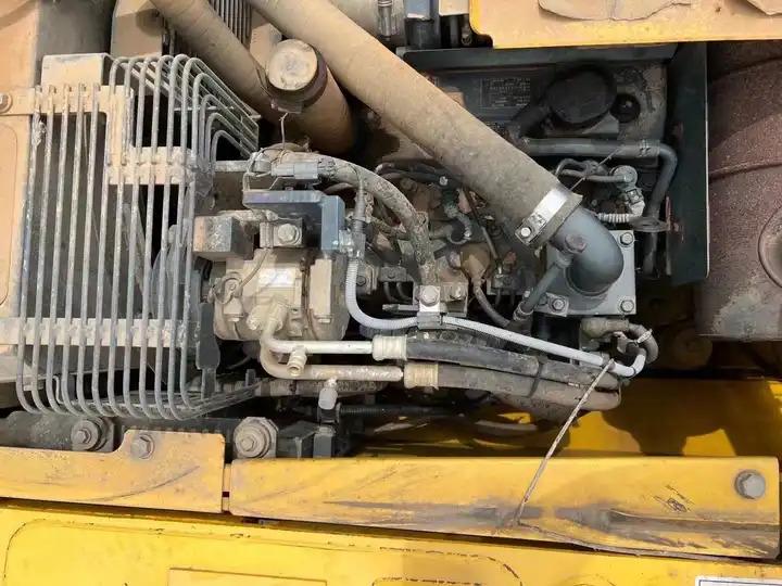 Crawler excavator Hot sale used komatsu medium excavator PC130-7 /KOMATSU 130-7/ used japanese komatsu excavator 13 ton Hot sale used komatsu medium excavator PC130-7 /KOMATSU 130-7/ used japanese komatsu excavator 13 ton- Photo 5