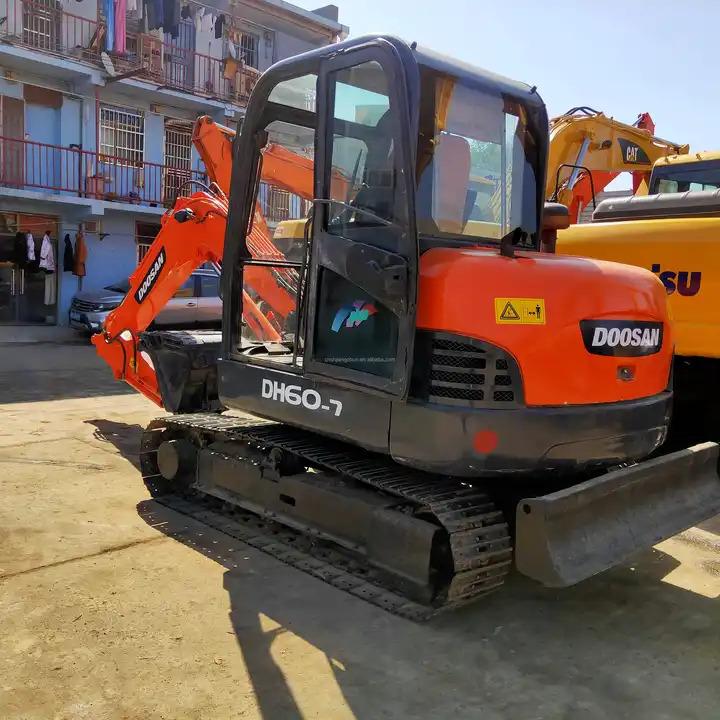 Crawler excavator Used Doosan Machinery for Sale Mini excavator DH55-V DH60-7 for sale Fast Delivery Competitive Price Digger Hydraulic Excavator Used Doosan Machinery for Sale Mini excavator DH55-V DH60-7 for sale Fast Delivery Competitive Price Digger Hydraulic Excavator- Photo 6