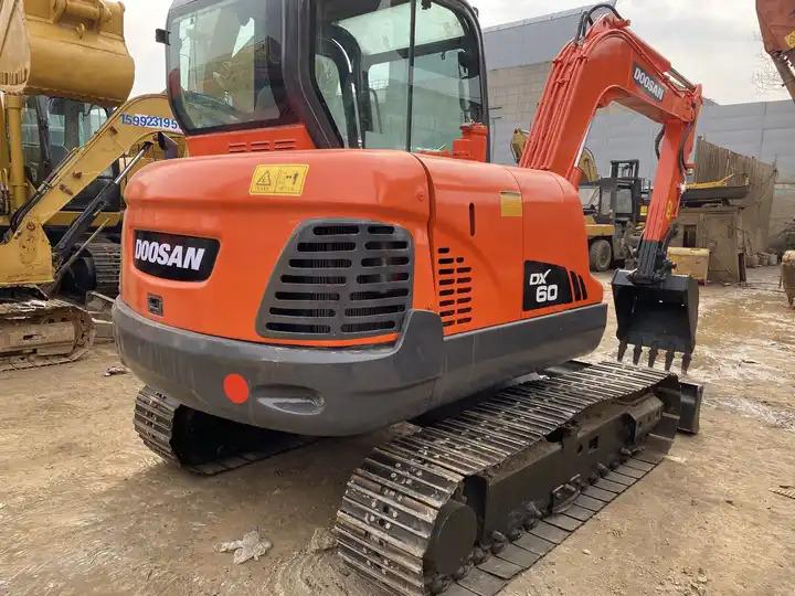 Crawler excavator Original 6ton Doosan Dx60 used Hydraulic Crawler mini Excavator Doosan DX60 Excavator in Stock Original 6ton Doosan Dx60 used Hydraulic Crawler mini Excavator Doosan DX60 Excavator in Stock- Photo 2