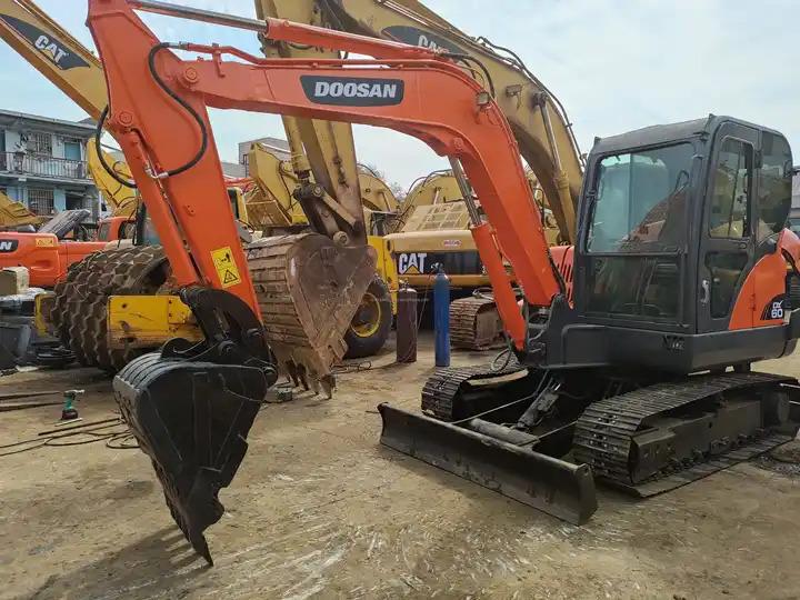 Crawler excavator Doosan DX60 Mini Wheel Excavator for Sale Provided Korea Good Construction Original Korea Doosan Engine 6 T,6 Ton in stock Doosan DX60 Mini Wheel Excavator for Sale Provided Korea Good Construction Original Korea Doosan Engine 6 T,6 Ton in stock- Photo 5