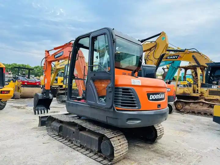 Crawler excavator Top Sale High Performance Slightly Used Doosan Dx60 Tracked Excavator For Landscaping In Shanghai Top Sale High Performance Slightly Used Doosan Dx60 Tracked Excavator For Landscaping In Shanghai- Photo 5