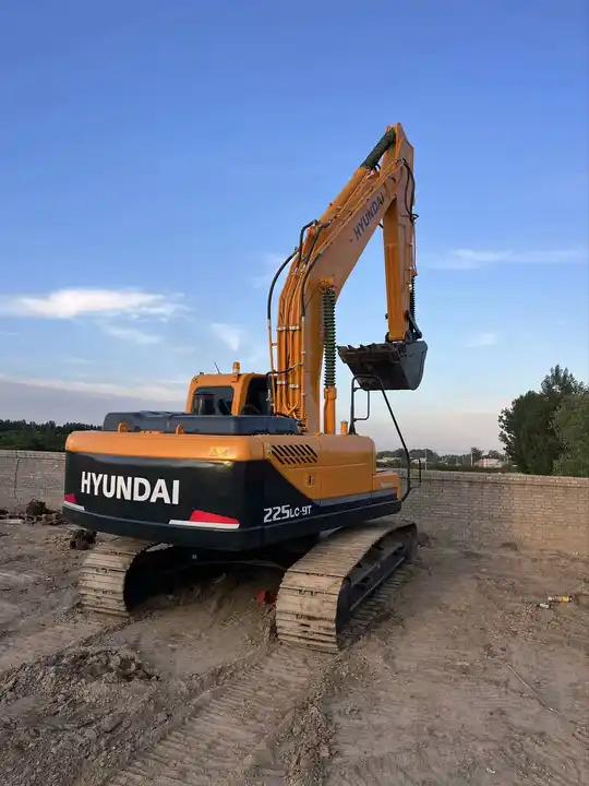 Crawler excavator 23t Used Excavator Hyundai R225lc-9t,Original Japan Used Excavator For Sale From China In Shanghai 23t Used Excavator Hyundai R225lc-9t,Original Japan Used Excavator For Sale From China In Shanghai- Photo 2