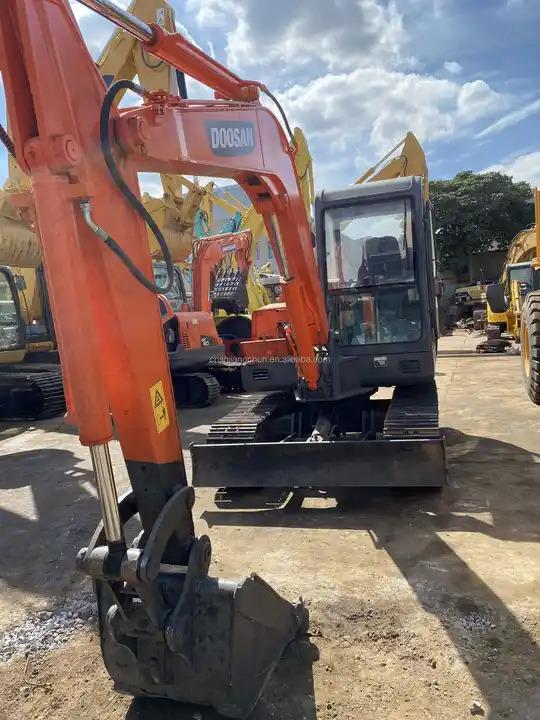 Mini excavator Competitive Price Original Used Doosan Excavator Dh55 With Good Condition for Sale Competitive Price Original Used Doosan Excavator Dh55 With Good Condition for Sale- Photo 2