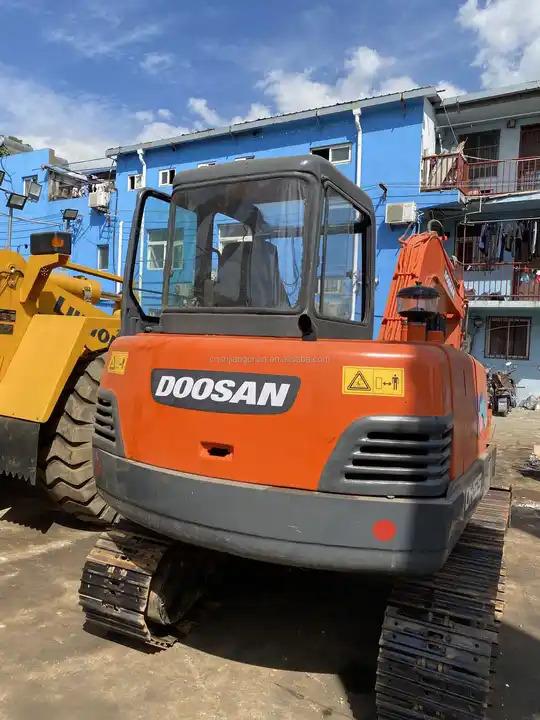 Mini excavator Doosan DH55-V Used Excavator Crawler Excavator Second Hand Japan Engine DH55-V Doosan Excavator in stock for sale Doosan DH55-V Used Excavator Crawler Excavator Second Hand Japan Engine DH55-V Doosan Excavator in stock for sale- Photo 2