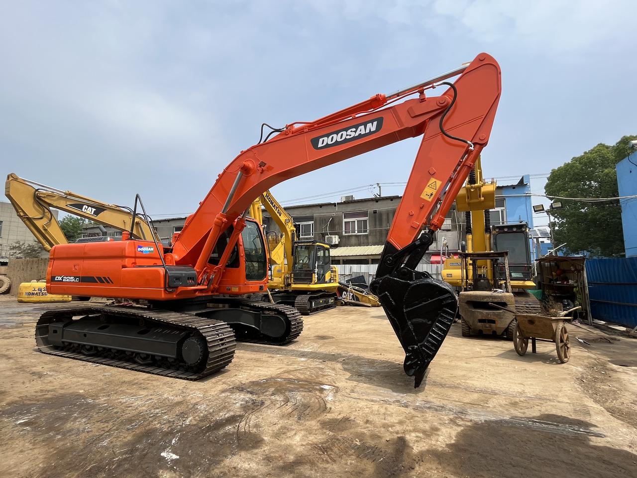 Crawler excavator dx225 with good running condition dx225 with good running condition- Photo 4