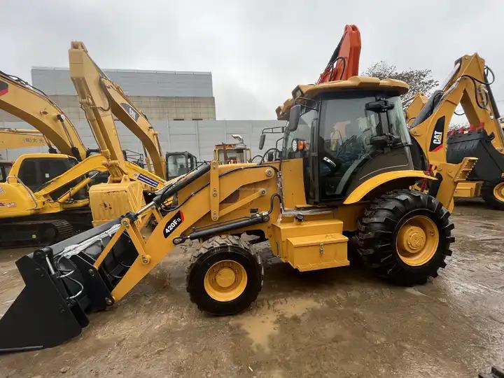 Backhoe loader Cheap Price 420f2 Used Backhoe Loader Used Backhoes Cat 420f2 Tractor Backhoe Loader with good working condition on Sale Cheap Price 420f2 Used Backhoe Loader Used Backhoes Cat 420f2 Tractor Backhoe Loader with good working condition on Sale- Photo 4