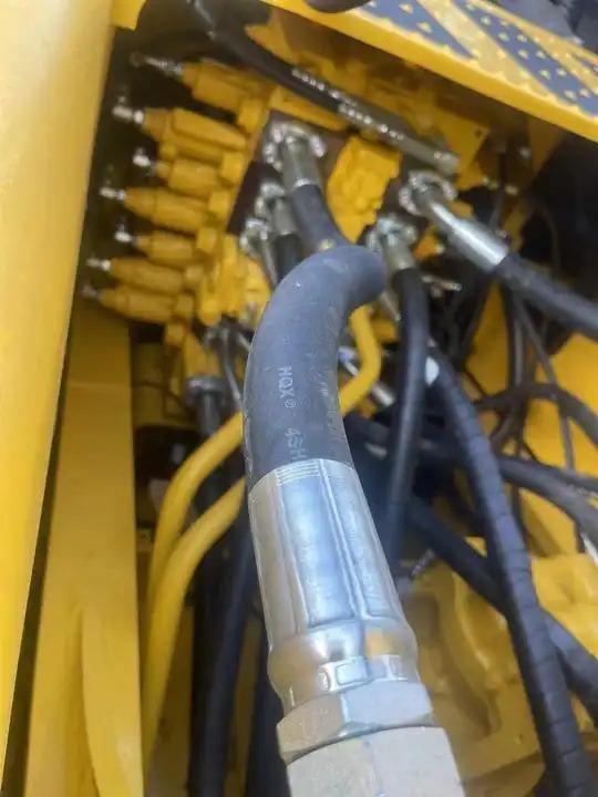 Excavator Secondhand Used Pull Throttle Komatsu PC 220-6 with Good Condition PC78 PC78 6 PC110 PC120 PC200 Secondhand Used Pull Throttle Komatsu PC 220-6 with Good Condition PC78 PC78 6 PC110 PC120 PC200- Photo 3