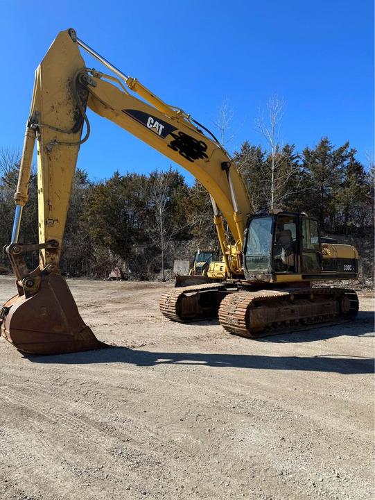 Crawler excavator High Quality Good Condition Construction Business Powerful Reliable Cat 330C Excavator in Shanghai High Quality Good Condition Construction Business Powerful Reliable Cat 330C Excavator in Shanghai- Photo 3