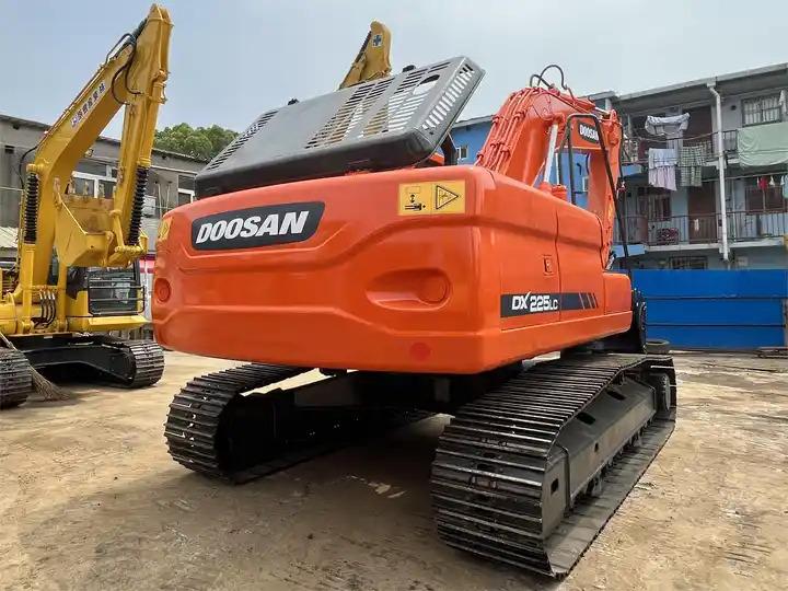 Crawler excavator 20 ton heavy machine used excavator digger doosan dx225lc with good performance 20 ton heavy machine used excavator digger doosan dx225lc with good performance- Photo 6