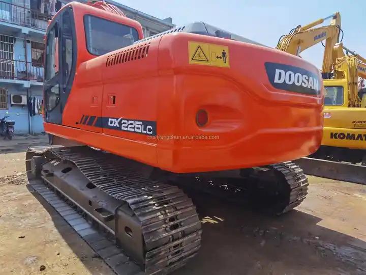 Crawler excavator second hand excavator used machinery equipment Doosan dx225 used excavators in stock for sale second hand excavator used machinery equipment Doosan dx225 used excavators in stock for sale- Photo 4