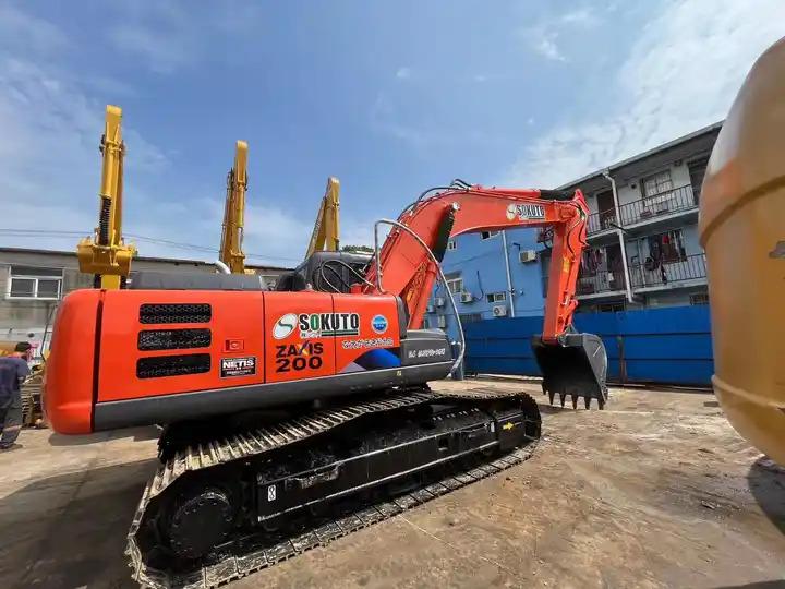 Crawler excavator Used Hitachi ZX200 crawler Excavator, Japan Made used Hitachi ZX200 large Excavator in good condition on sale Used Hitachi ZX200 crawler Excavator, Japan Made used Hitachi ZX200 large Excavator in good condition on sale- Photo 6