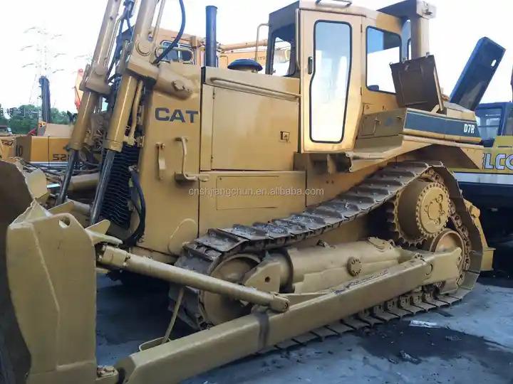 Bulldozer Used Cat Caterpillar D7r Bulldozer Japan Original Cheap Price Small Crawler Bulldozer D7r with good condition on Sale Used Cat Caterpillar D7r Bulldozer Japan Original Cheap Price Small Crawler Bulldozer D7r with good condition on Sale- Photo 3