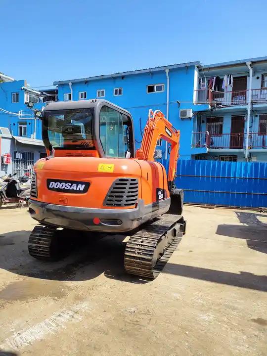 Crawler excavator High Quality and Low price Used Doosan Dx60 Wheeled Excavator In Good Condition 6-ton Mini 6t Excavator for sale High Quality and Low price Used Doosan Dx60 Wheeled Excavator In Good Condition 6-ton Mini 6t Excavator for sale- Photo 3