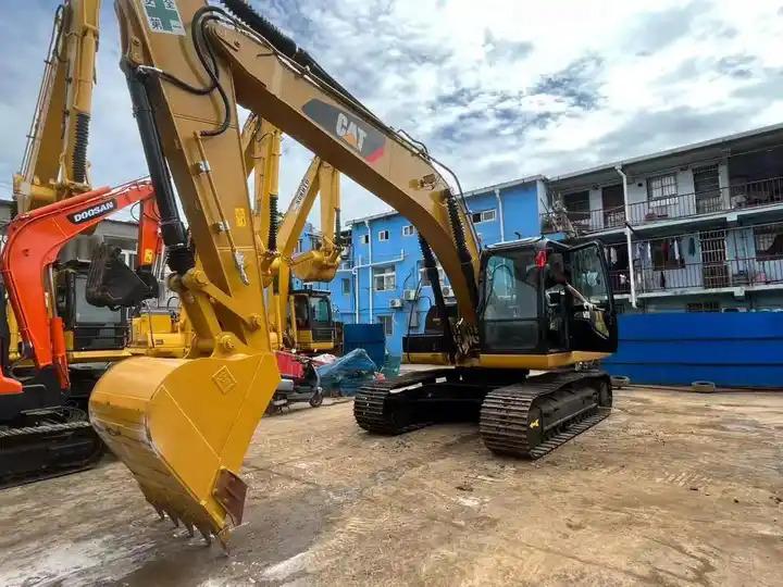 Excavator Used CAT 320 320B 320C 320D Caterpillar Excavator with bucket Second hand Suministramos excavadoras de segunda Mano Used CAT 320 320B 320C 320D Caterpillar Excavator with bucket Second hand Suministramos excavadoras de segunda Mano- Photo 3