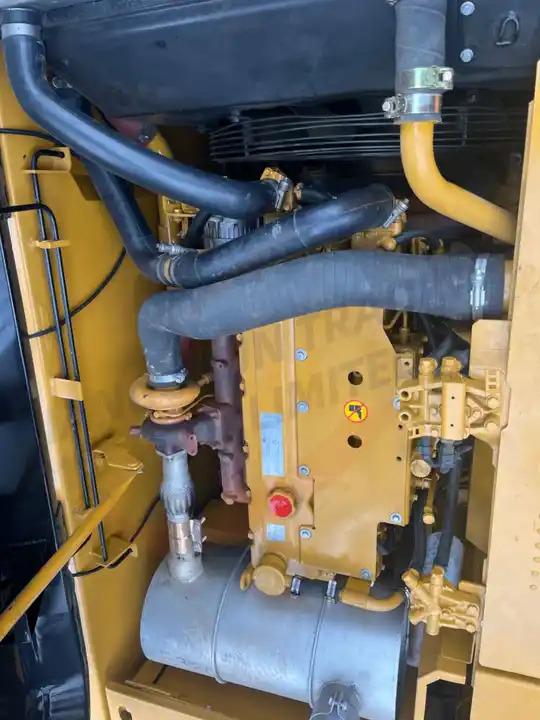 Crawler excavator Used Excavator Caterpillar Cat 320d Second Hand Crawler Excavator 320d2,320d2l With Jack Hammer in Shanghai Used Excavator Caterpillar Cat 320d Second Hand Crawler Excavator 320d2,320d2l With Jack Hammer in Shanghai- Photo 7