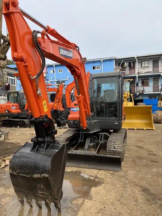 Crawler excavator High Quality Best Price For 6t Mini Excavator,Small Excavating Machine Korea Doosan Used Excavators Doosan Dx60 For Sale High Quality Best Price For 6t Mini Excavator,Small Excavating Machine Korea Doosan Used Excavators Doosan Dx60 For Sale- Photo 4