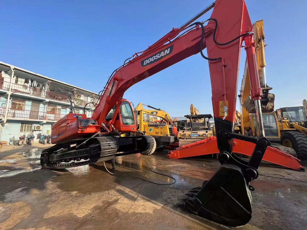 Excavator DX225 IN GOOD CONDITION DX225 IN GOOD CONDITION- Photo 5