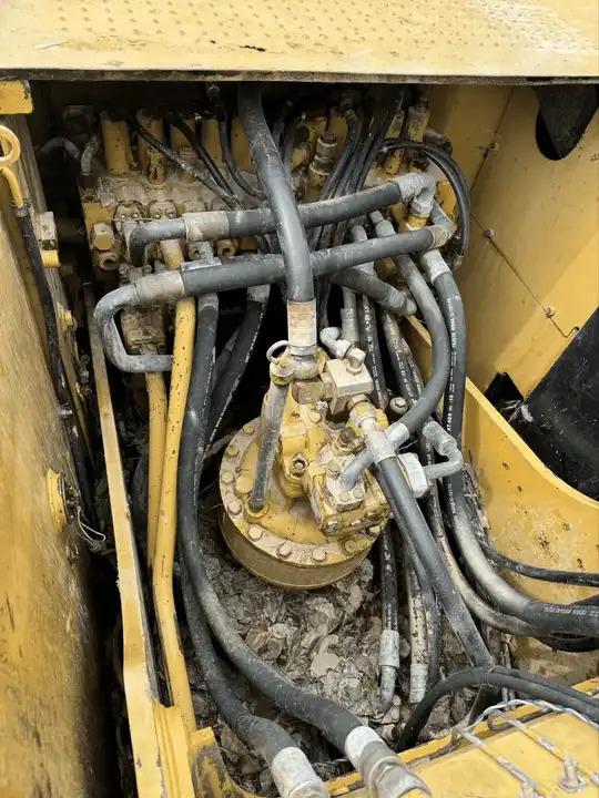 Excavator Secondhand Cat Caterpillar 320D Excavating Machine Cat 312D 315D 320D 330D 315D 336D For Sale With Best Price in Shanghai Secondhand Cat Caterpillar 320D Excavating Machine Cat 312D 315D 320D 330D 315D 336D For Sale With Best Price in Shanghai- Photo 5