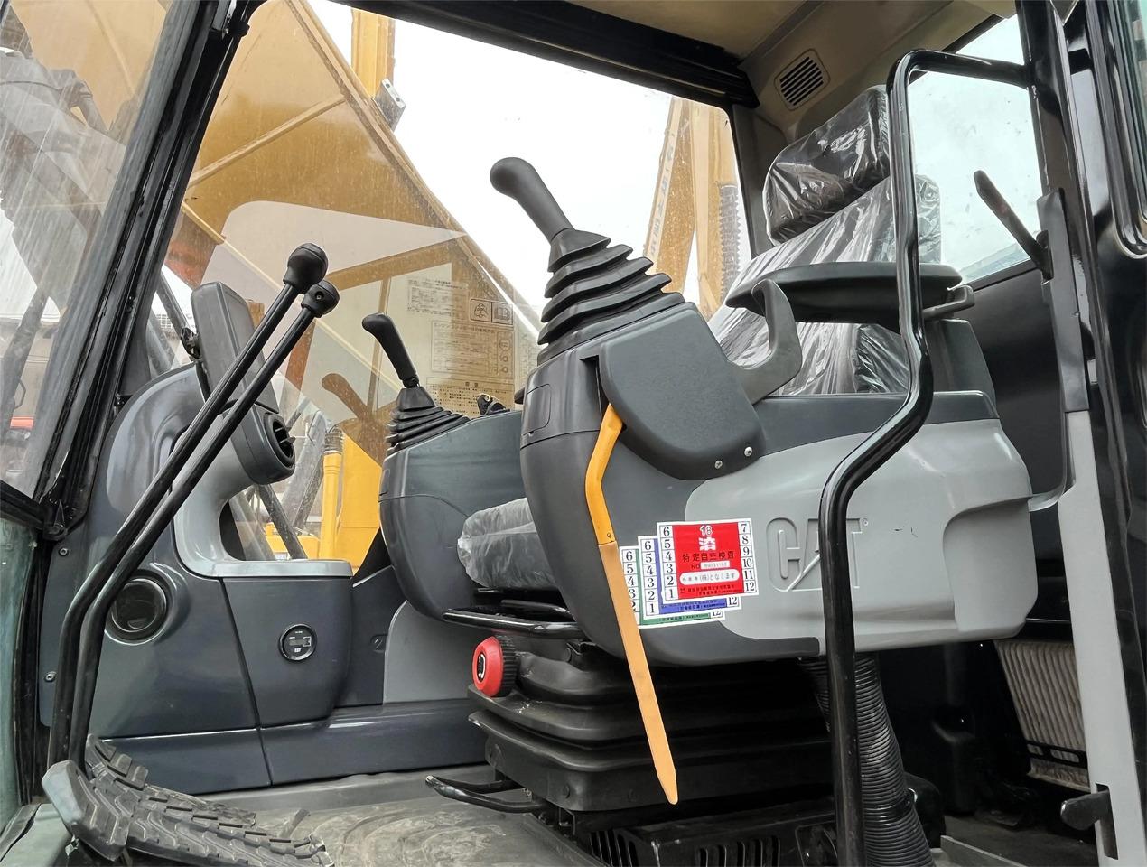 Excavator Used excavators cat 320d cat 20 ton excavator with excellent condition Used excavators cat 320d cat 20 ton excavator with excellent condition- Photo 6