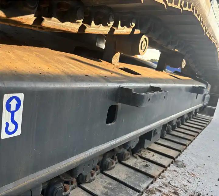 Crawler excavator 90% New Undercarriage Kobelco Sk210-8 Sk210lc-8 Crawler Type Used Kobelco Excavators In Shanghai 90% New Undercarriage Kobelco Sk210-8 Sk210lc-8 Crawler Type Used Kobelco Excavators In Shanghai- Photo 3