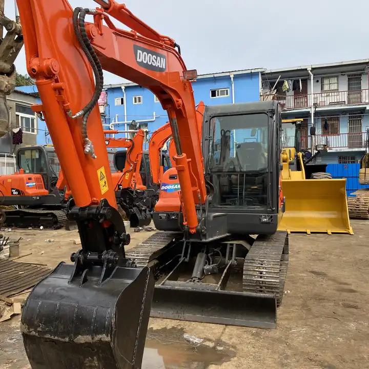 Crawler excavator Good Sale Best Price For 6t Mini Excavator,Small Excavating Machine Korea Doosan Used Excavators Doosan Dx60 For Sale Good Sale Best Price For 6t Mini Excavator,Small Excavating Machine Korea Doosan Used Excavators Doosan Dx60 For Sale- Photo 2