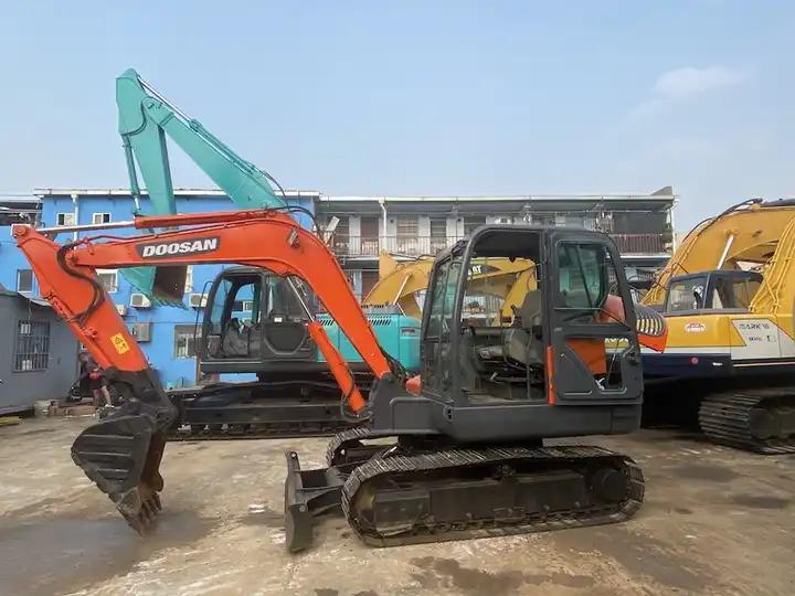 Escavatore cingolato 90% new Korea Doosan 6ton dx60 Used excavator in stock 90% new Korea Doosan 6ton dx60 Used excavator in stock- Photo 6