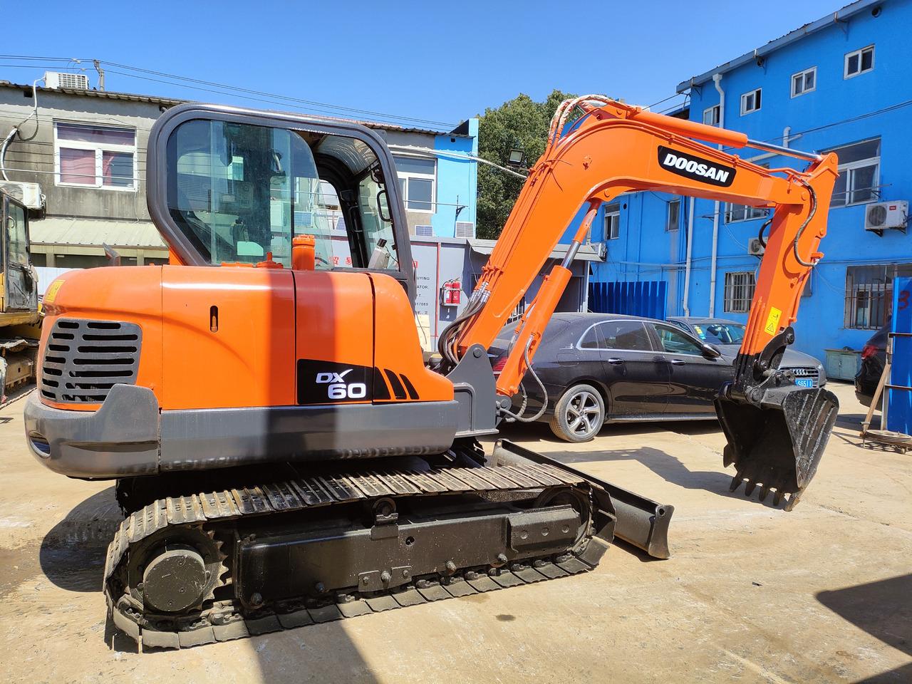 Crawler excavator Doosan mini excavator 6 ton small digger Doosan DH60, DX60 Doosan mini excavator 6 ton small digger Doosan DH60, DX60- Photo 7