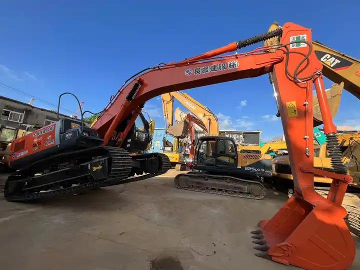 Crawler excavator Good condition used hydraulic crawler excavator 20 ton second hand Hitachi ZX200-3G ZX200-3GExcavator Good condition used hydraulic crawler excavator 20 ton second hand Hitachi ZX200-3G ZX200-3GExcavator- Photo 2