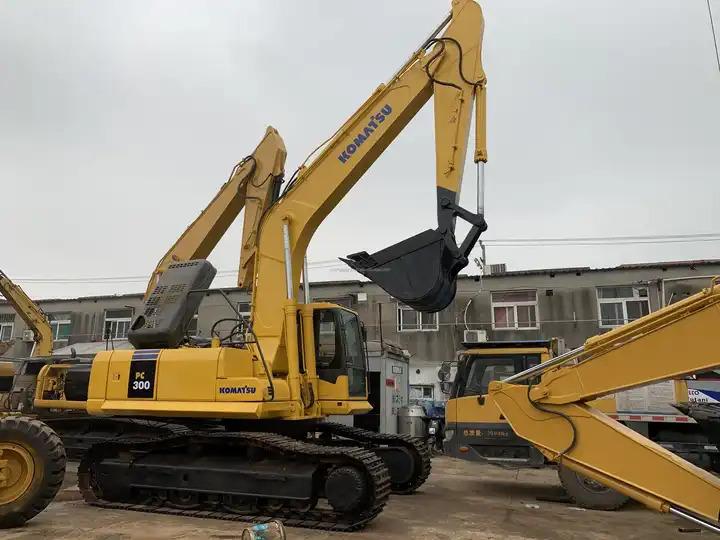 Crawler excavator Used Komatsu excavator Pc300-7 in good condition for sale Used Komatsu excavator Pc300-7 in good condition for sale- Photo 3