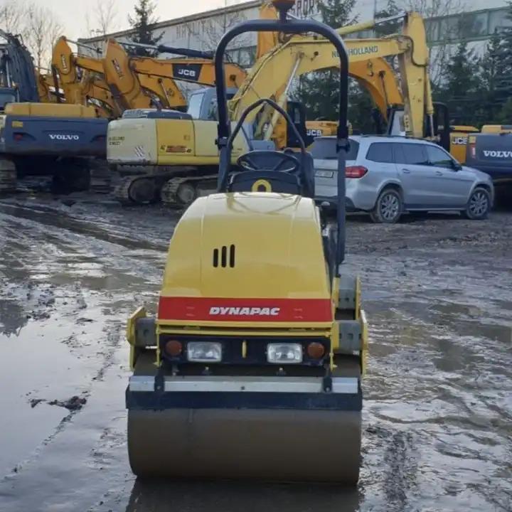 Road roller Small Compactor Dynapac Cc211, Cc1000 Mini Road Roller for Sale Small Compactor Dynapac Cc211, Cc1000 Mini Road Roller for Sale- Photo 2