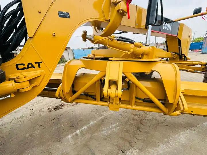 Грейдер Used Motor Grader With Ripper Cat 140h Original Japan,Caterpillar Second Hand Motor Grader With Best Price In Shanghai Used Motor Grader With Ripper Cat 140h Original Japan,Caterpillar Second Hand Motor Grader With Best Price In Shanghai- Photo 2