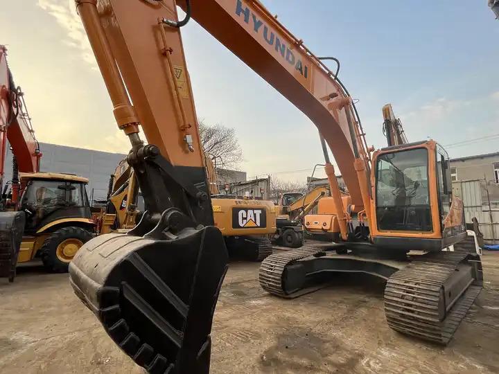 Crawler excavator Original Used Excavators Hyundai 225LC-9 for Sale Original Used Excavators Hyundai 225LC-9 for Sale- Photo 4