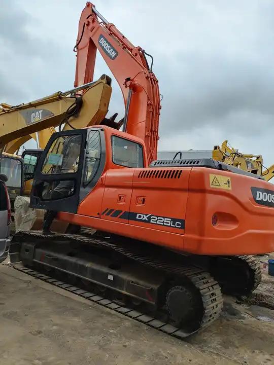 Crawler excavator used excavators in stock for sale second hand excavator used machinery equipment Doosan dx225 used excavators in stock for sale second hand excavator used machinery equipment Doosan dx225- Photo 2