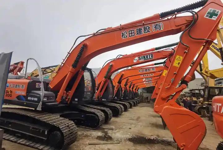 Crawler excavator Japan Made Used Excavator Hitachi Ex200-1,Ex200 With Good Condition And Best Price Excavator Machine in Shanghai Japan Made Used Excavator Hitachi Ex200-1,Ex200 With Good Condition And Best Price Excavator Machine in Shanghai- Photo 2