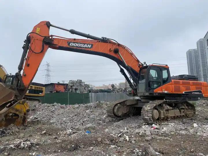 Crawler excavator High-quality Original Used Korea Crawler 50 Ton Doosan Dx520 Excavator Used Excavator Digger In Shanghai High-quality Original Used Korea Crawler 50 Ton Doosan Dx520 Excavator Used Excavator Digger In Shanghai- Photo 3