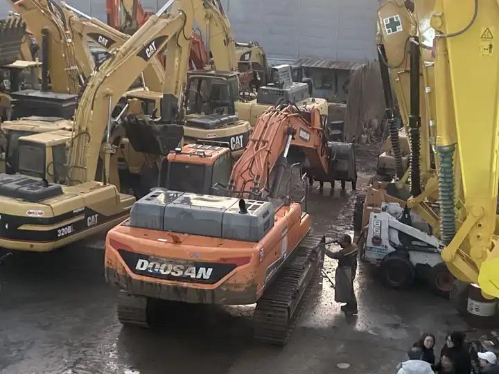 Crawler excavator Original Doosan Dx420 Used Excavator/few Working Hours Used 420 Doosan Excavator Dx420 In Stock Original Doosan Dx420 Used Excavator/few Working Hours Used 420 Doosan Excavator Dx420 In Stock- Photo 5