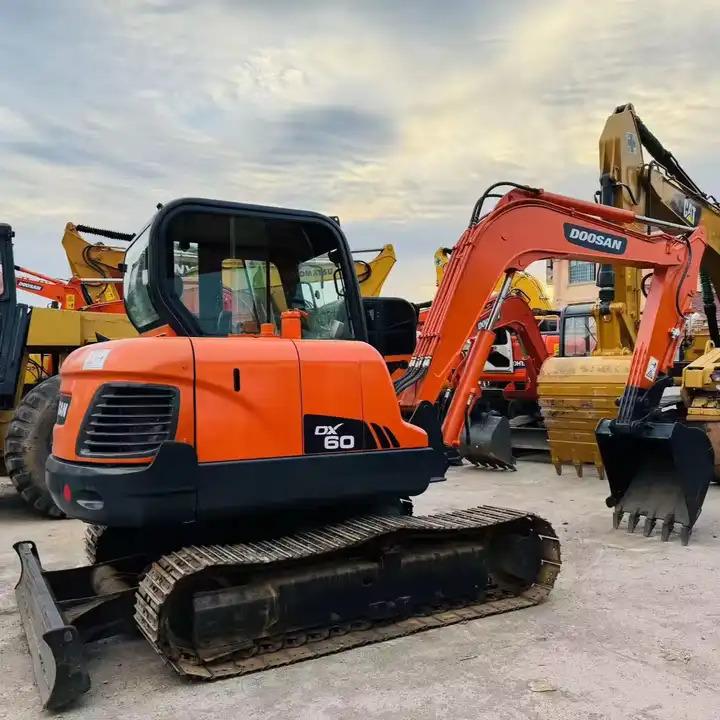 Crawler excavator 6t Small Excavator,Mini Excavating Machine Korea Doosan Used Excavators Doosan Dx60 For Sale In Shanghai 6t Small Excavator,Mini Excavating Machine Korea Doosan Used Excavators Doosan Dx60 For Sale In Shanghai- Photo 2