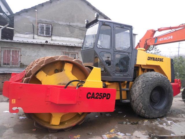 Road roller CA25PD IN GOOD RUNNING CONDITION ON SALE CA25PD IN GOOD RUNNING CONDITION ON SALE- Photo 2