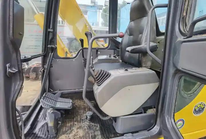 Crawler excavator Second hand Komatsu PC60-7 excavator in good condition for sale Second hand Komatsu PC60-7 excavator in good condition for sale- Photo 4