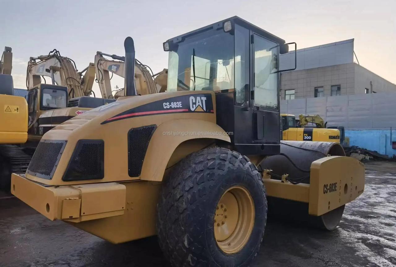 Compactor Used CAT CS683-E/Caterpillar Roller CAT CS76XT CAT CS683-E for sale Used CAT CS683-E/Caterpillar Roller CAT CS76XT CAT CS683-E for sale- Photo 5