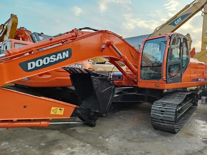 Crawler excavator Used excavator Doosan DX60 with excellent working condition on sale Used Doosan DX60 excavator, Doosan DX60 mini excavators Used excavator Doosan DX60 with excellent working condition on sale Used Doosan DX60 excavator, Doosan DX60 mini excavators- Photo 2