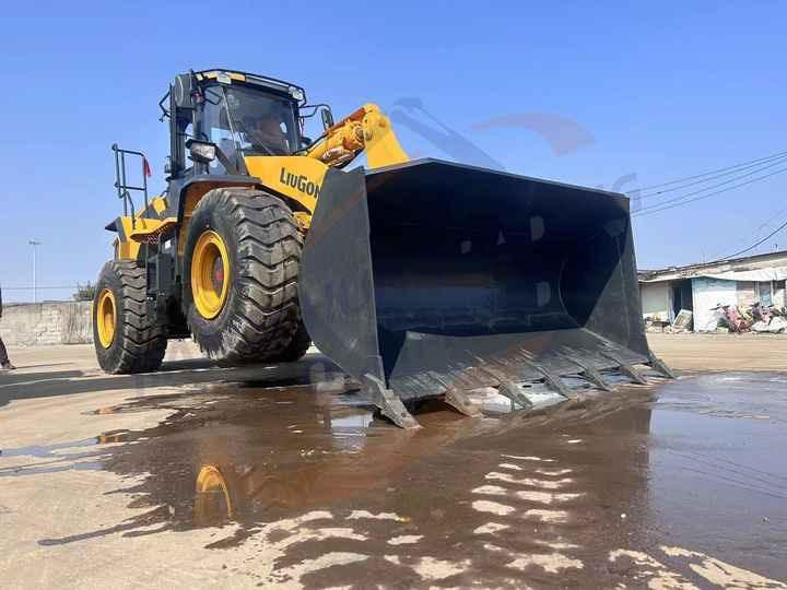 Wheel loader Original LiuGong Wheel Loader high quality 856H in Good Condition with Low running hours Original LiuGong Wheel Loader high quality 856H in Good Condition with Low running hours- Photo 3