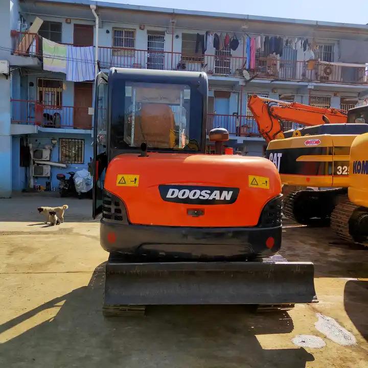 Crawler excavator Used Doosan dh60-7 Excavator 100% Korea Used Mini Hydraulic Excavator Low Working Hours Low Price for sale Used Doosan dh60-7 Excavator 100% Korea Used Mini Hydraulic Excavator Low Working Hours Low Price for sale- Photo 5